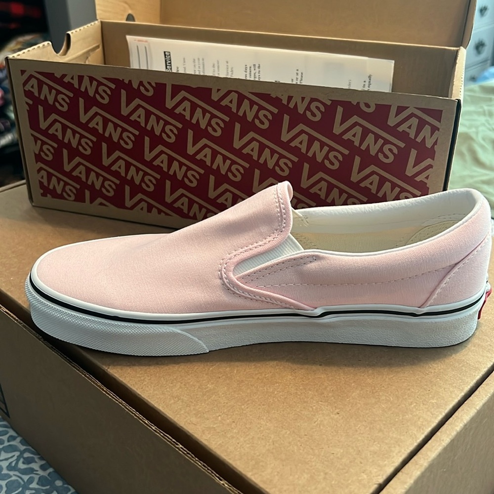 Vans classic slip-on size 8 in Blushing pink